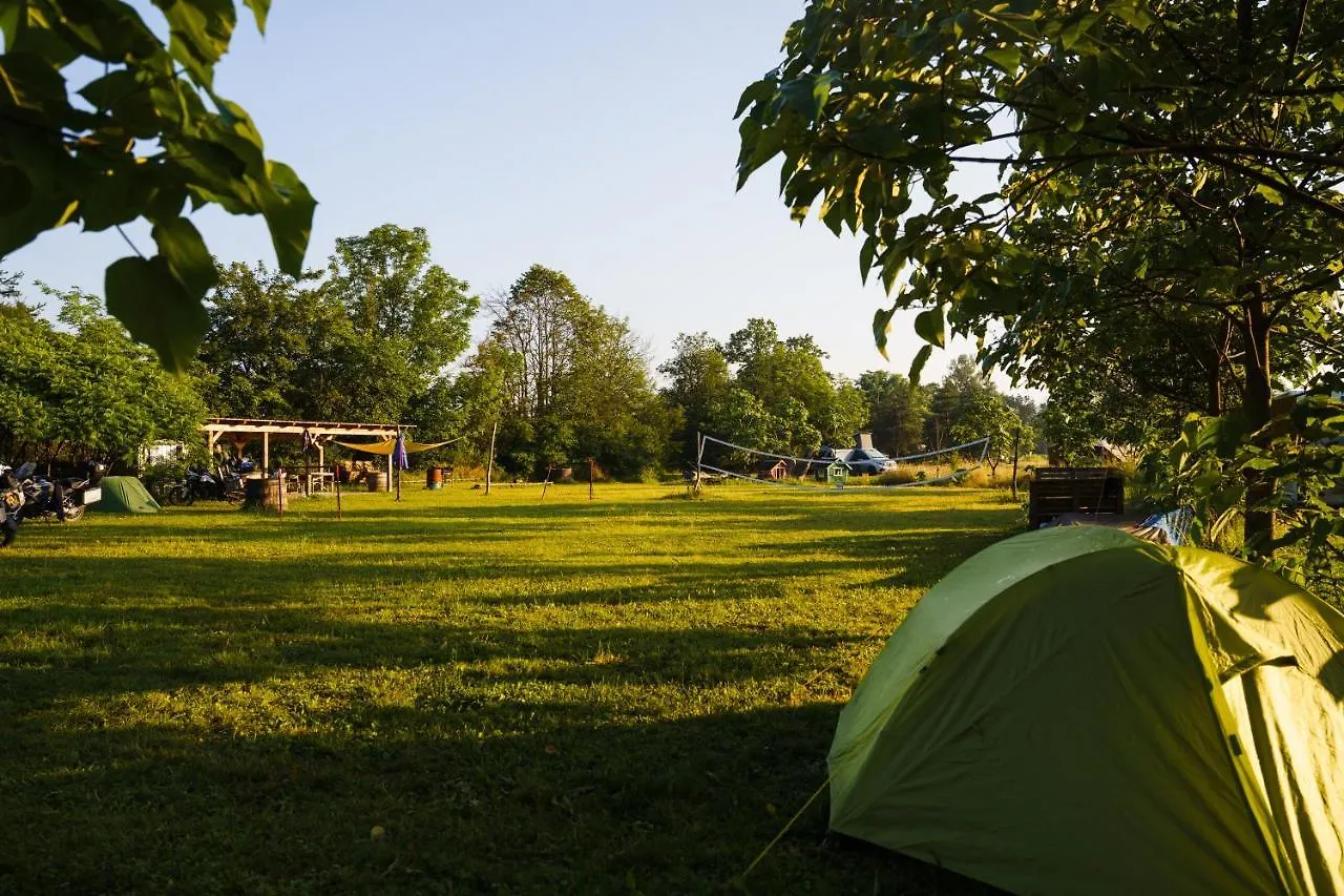 Camping @ Nogometni Golf Ljubljana酒店 0*, 卢布尔雅那